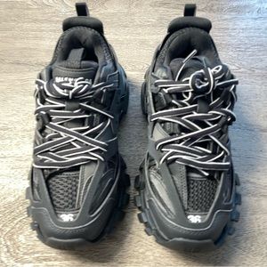 Balenciaga Track Sneaker 🖤👟🖤